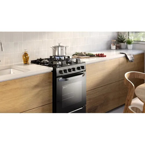 Cocina de Gas Electrolux Base de Vidrio Negro de 4 Quemadores y grill